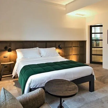 カサ サント ステファノ 別荘 チェルノッビオ